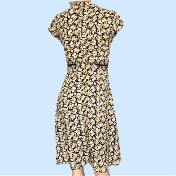 DE Collection Black Vintage Floral V-neck Lined Floral Dress - Picture 3 of 11